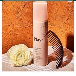 Playa moñoi milk leave in conditioner